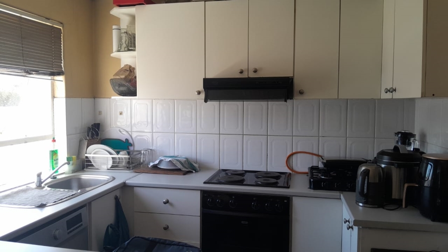 To Let 2 Bedroom Property for Rent in Thornton Western Cape